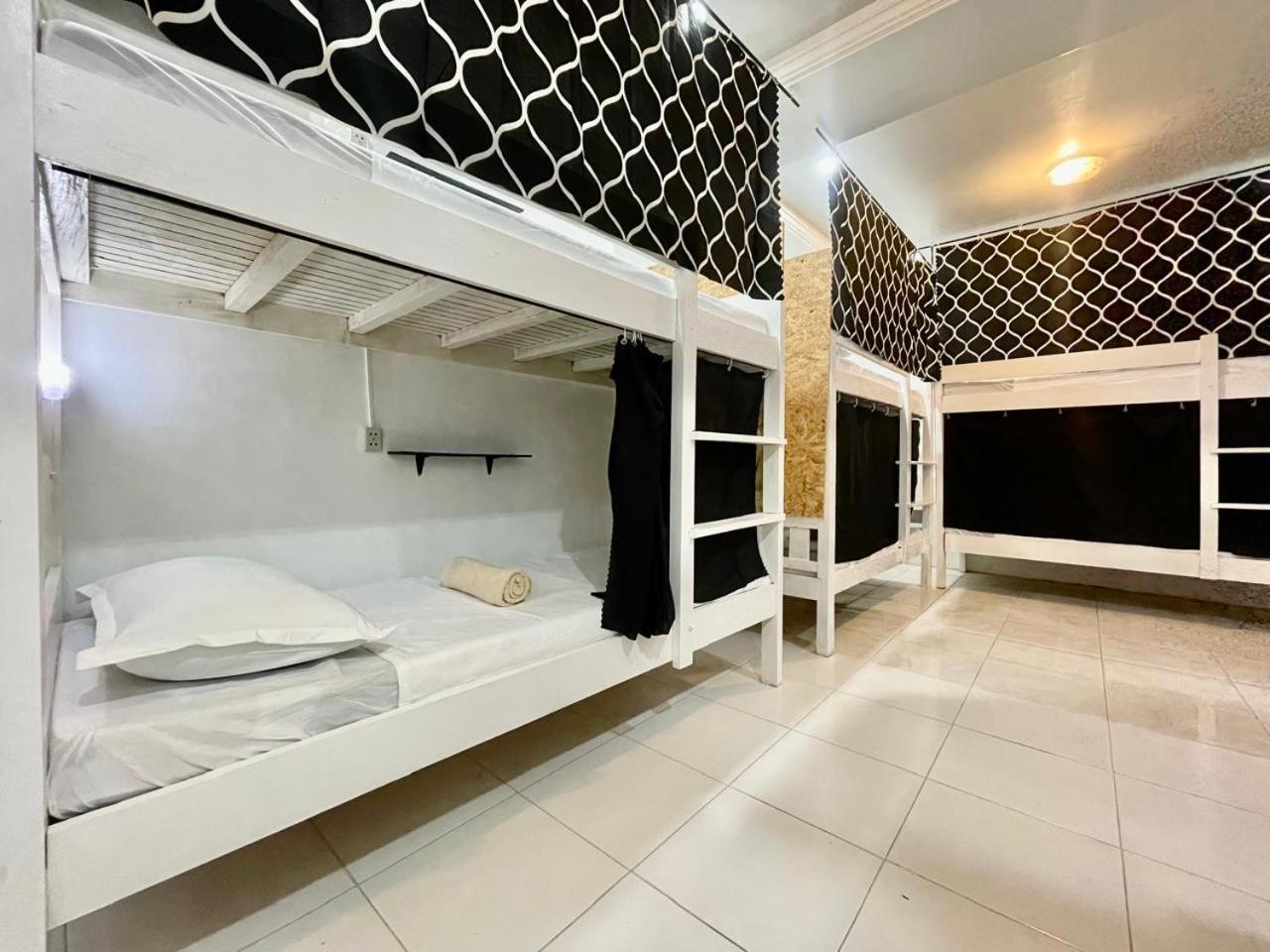 Trail Inn Puerto Princesa Exterior photo